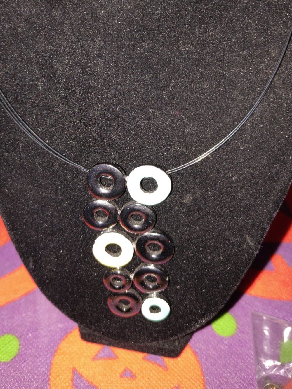 Ladies necklace